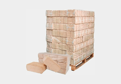 Holzbriketts auf Palette